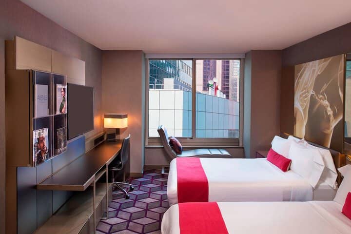 Room 10 of 92